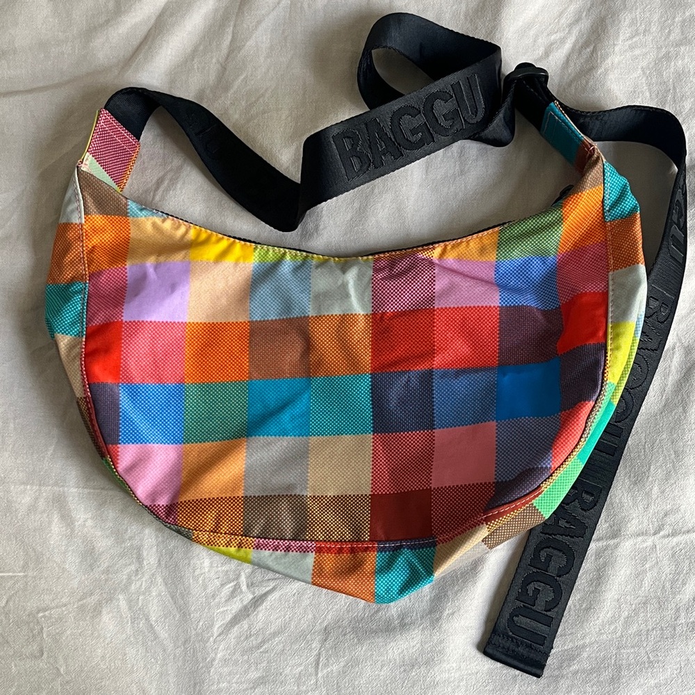 Baggu madras medium crescent